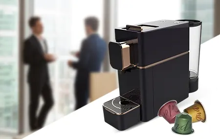 Chì hè megliu, macchina di caffè à capsule o macchina di caffè appena macinata